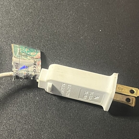 Dickens Towne Series SWEET SHOPPE 1997 Christmas Village Vintage Hand Painted - Picture 15 of 16